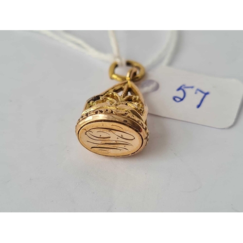 57 - A attractive fancy gold seal / pendant in gold