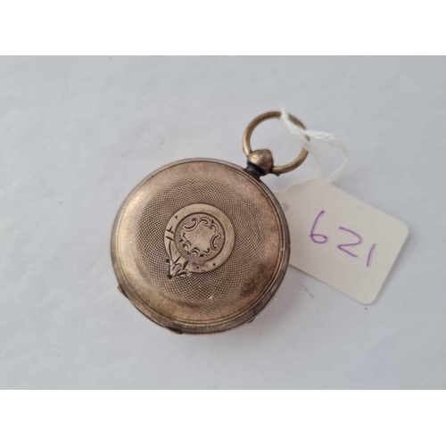 621 - A gents silver pocket watch 