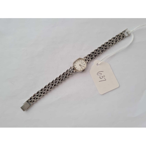 637 - A ladies Seiko wrist watch with fancy metal strap