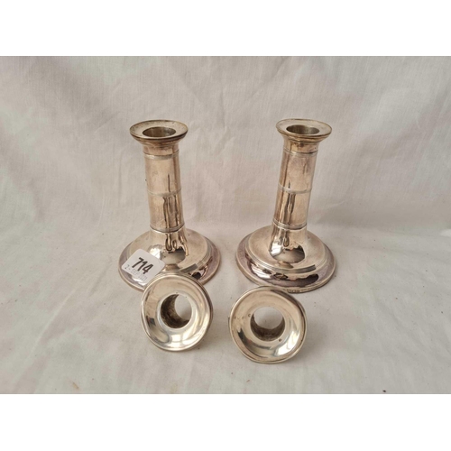 714 - Pair of Edwardian candlesticks with reeded rims and detachable nozzles - 5