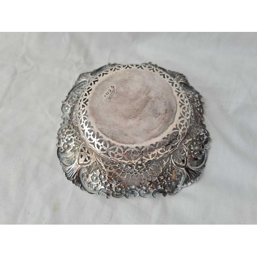 786 - A late Victorian sweet dish with embossed and pierced sides - 5.5