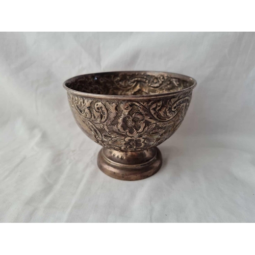 881 - A small Victorian embossed rose bowl - 5