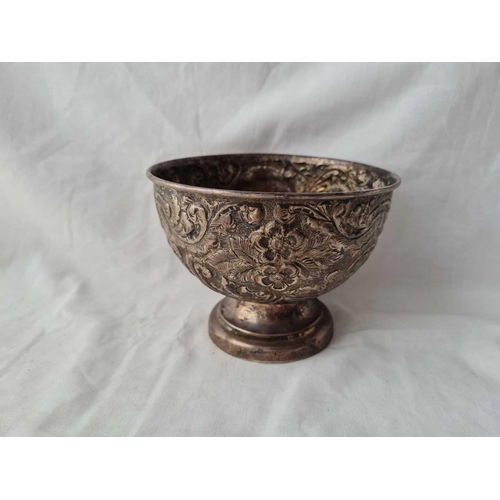 881 - A small Victorian embossed rose bowl - 5