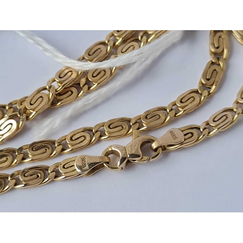 24 - A good fancy link neck chain 14ct gold 17 inches - 7 gms