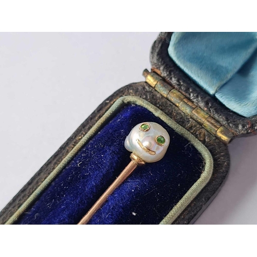 46 - Victorian gold baroque pearl novelty stick pin depicting a face with demantoid garnet eyes in fitted... 