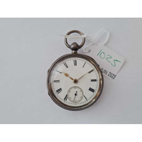 1025 - A gents silver pocket watch with seconds dial