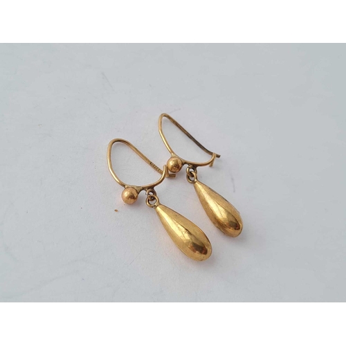 127 - A pair of drop earrings 9ct