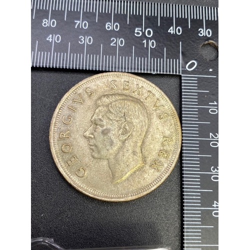 1490 - South Africa Crown 1952