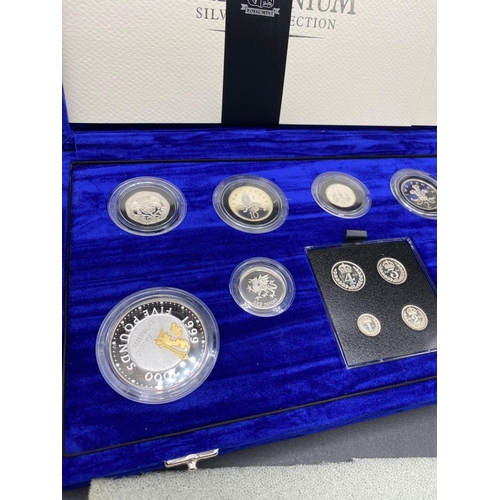 1501 - Millennium proof set inc Maundy set