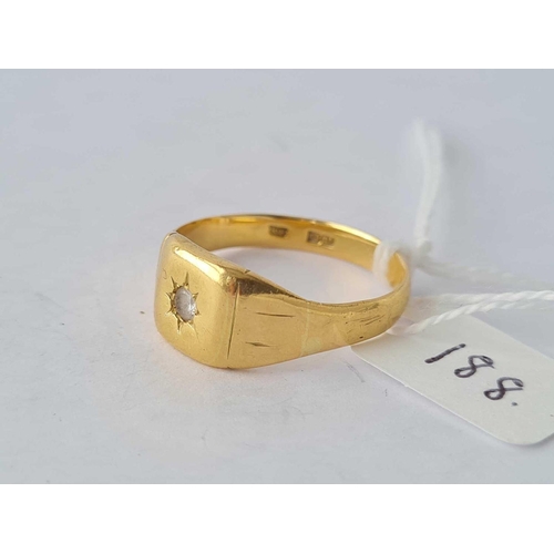 188 - A DIAMOND SET GENTS SIGNET RING 18CT GOLD SIZE Y - 7.1 GMS