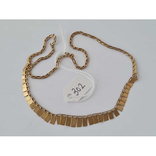 302 - A cleopatra style necklace 9ct 16 inch - 4.3 gms