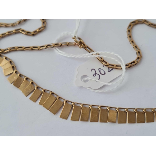 302 - A cleopatra style necklace 9ct 16 inch - 4.3 gms