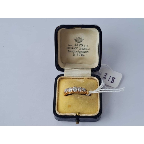 318 - A FIVE STONE DIAMOND RING 18CT GOLD SIZE L - 3.6 GMS