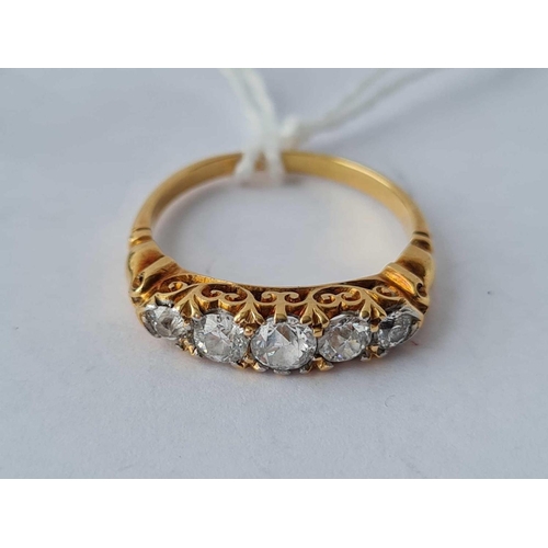 318 - A FIVE STONE DIAMOND RING 18CT GOLD SIZE L - 3.6 GMS