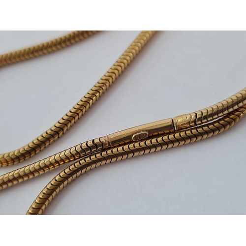 322 - A ANTIQUE GOLD SNAKE LINK CHAIN 9CT 11 INCHES - 14.8 GMS