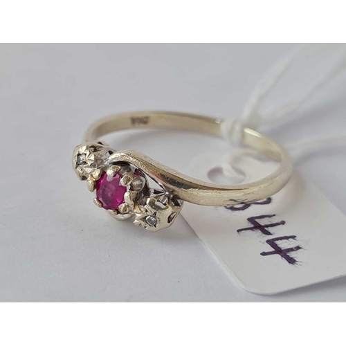 344 - A white gold ruby and diamond ring 9ct size R - 2.5 gms