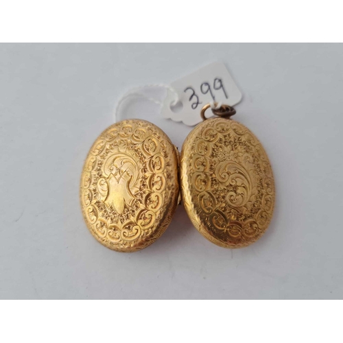 399 - A OVAL VICTORIAN GOLD LOCKET - 8.4 GMS