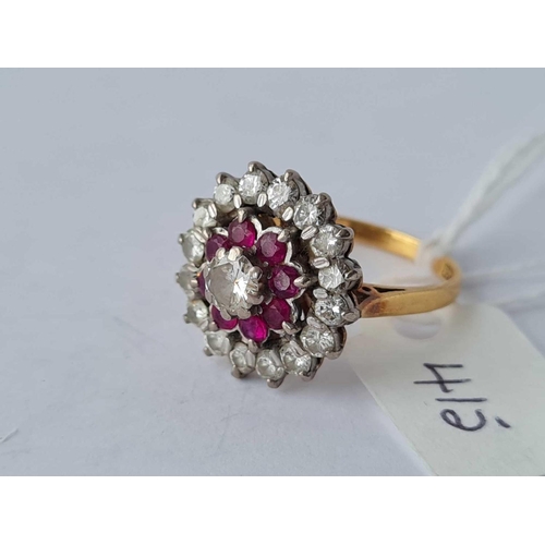 415 - A DIAMOND AND RUBY CLUSTER RING 18CT GOLD SIZE O - 5 GMS