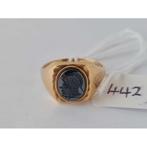 442 - A centurion signet ring 9ct size Q - 3.3 gms