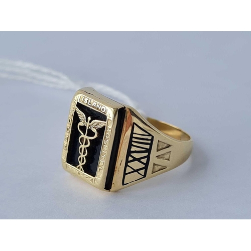 476 - A unusual gold and enamelled Rhode island hospital ring 14ct gold size l - 5.6 gms