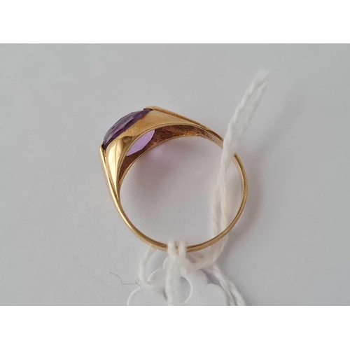 549 - An amethyst 9ct dress ring size O 2.5g inc