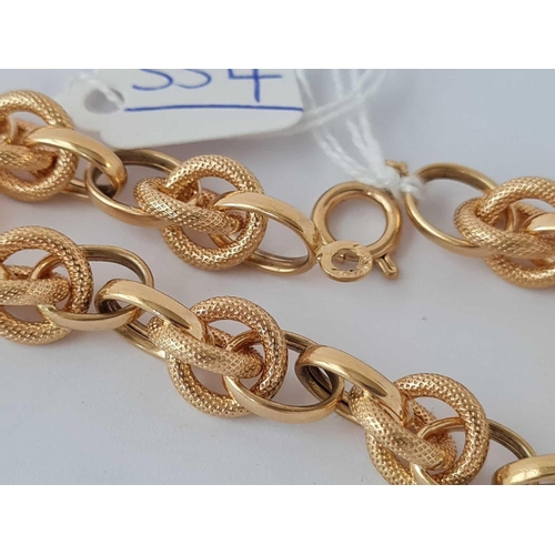 554 - A GOLD BRACELET 18CT GOLD - 11.9 GMS