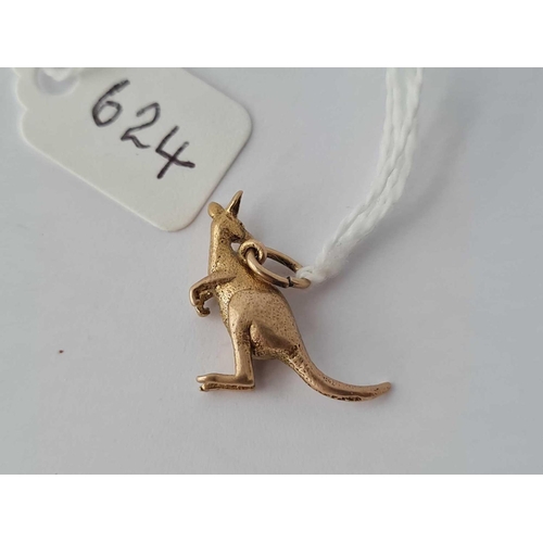 624 - A charm in the form of a kangaroo 9ct - 3.4 gms