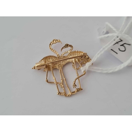 75 - A nice 9ct Flamingo brooch 2.9g