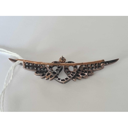 15 - A PRETTY DIAMOND HEART AND WINGS BROOCH