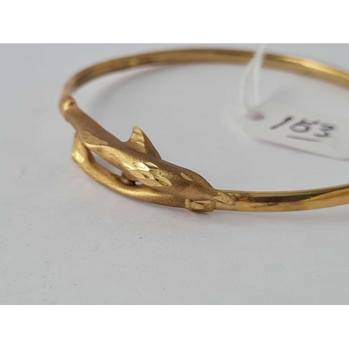 153 - A Dolphin bangle in 9ct 4.3g