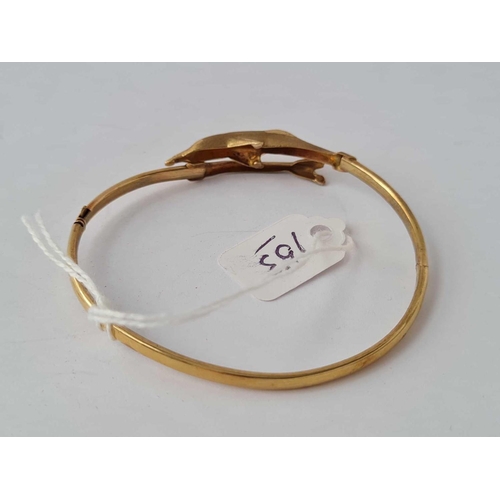 153 - A Dolphin bangle in 9ct 4.3g