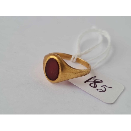 185 - A stone set signet ring 9ct size K � 2.7 gms