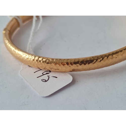 195 - A TEXTURED FINISHED BANGLE 15CT GOLD � 10 GMS