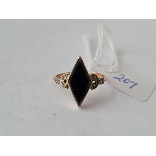 207 - A pretty 9ct and silver onyx ring with diamond shoulders size N