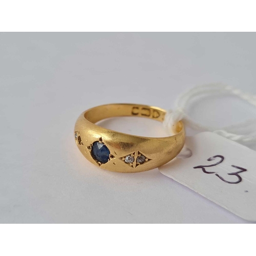 23 - A sapphire and diamond gypsy style ring 18ct gold size L -3.9 gms