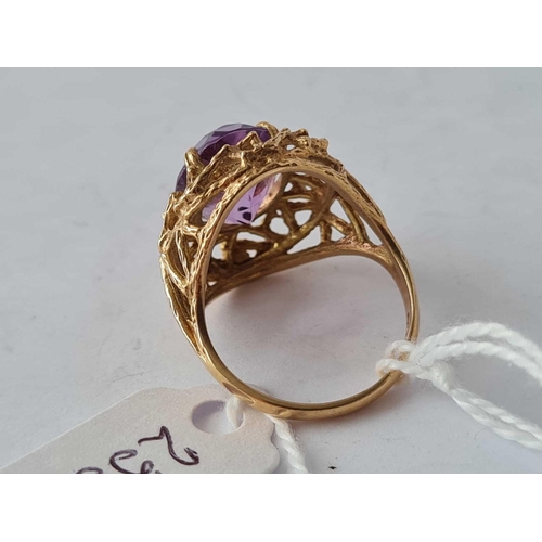 235 - A fancy amethyst ring 9ct size L � � 4.8 gms