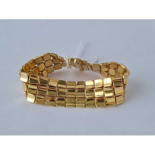 322 - A RETRO STYLE BRACELET 9CT � 23.2 GMS