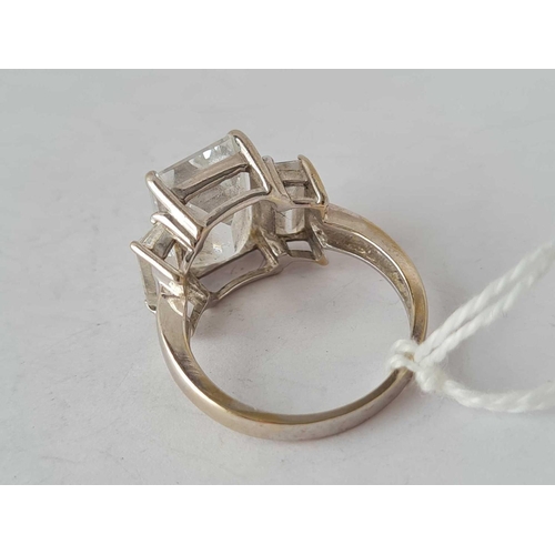 400 - A large white stone dress ring 14ct gold size P � 6.9 gms