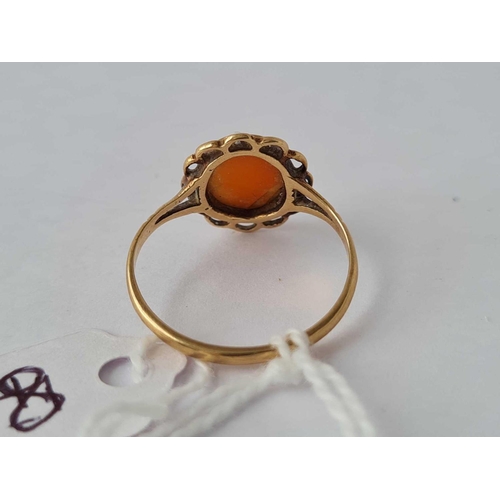 81 - A cameo ring 9ct size L � 1.6 gms