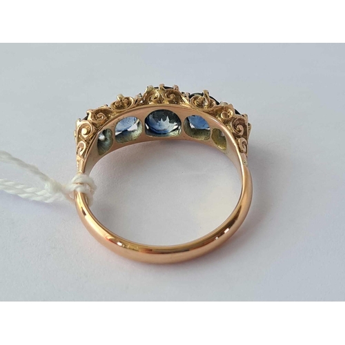 147 - ANTIQUE VICTORIAN 5 STONE SAPPHIRE GOLD CARVED HALF HOOP RING, TOTAL WEIGHT OF SAPPHIRES 3.5 cts, si... 