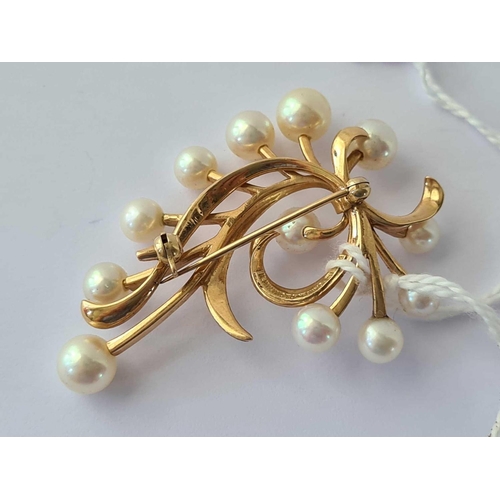 148 - MIKIMOTO 14CT PEARL MOUNTED GOLD BROOCH, signed K.Mikimoto Tokyo 14ct size 47 x 35 mm