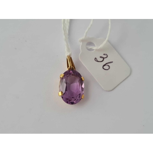 36 - A amethyst pendant 9ct