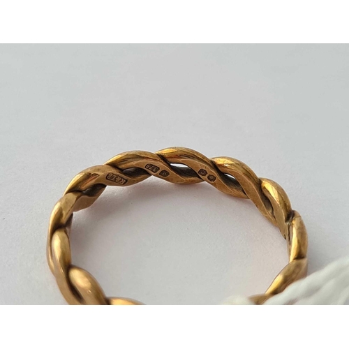 45 - A rope twist 9ct ring size H 1.5g