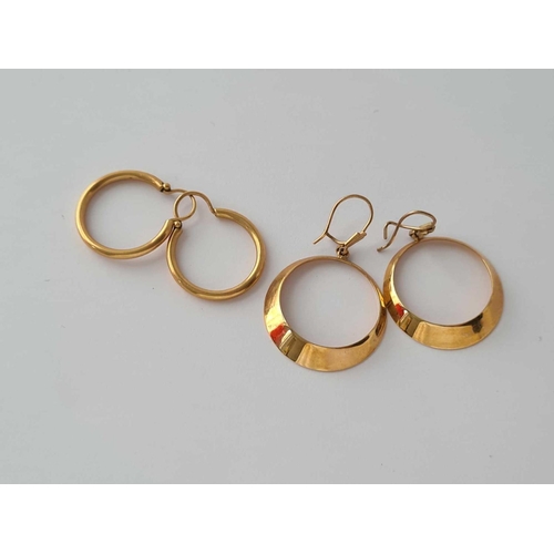 49 - Two pairs of 9ct hoop earrings 5.3g