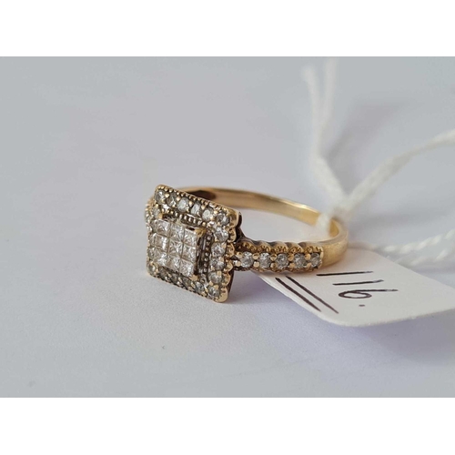 116 - A square set cluster ring set in gold size M      2.4 gs