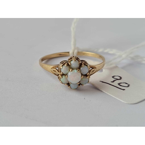 90 - A opal cluster ring 9ct