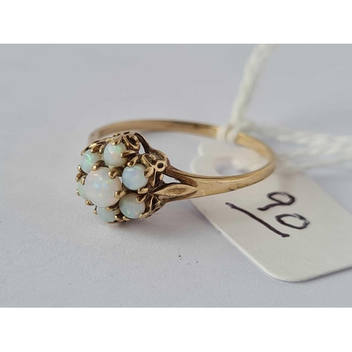 90 - A opal cluster ring 9ct