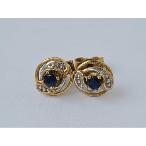 118 - A pair of sapphire earrings 9ct