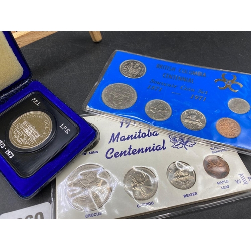 1269 - Canadian coins sets