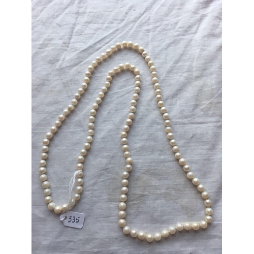 335 - A string of good cultured pearls